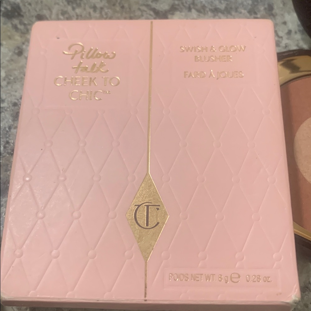 Charlotte Tilbury Cheek to Chic Blush - Peach and Champagne - Picture 3 of 5